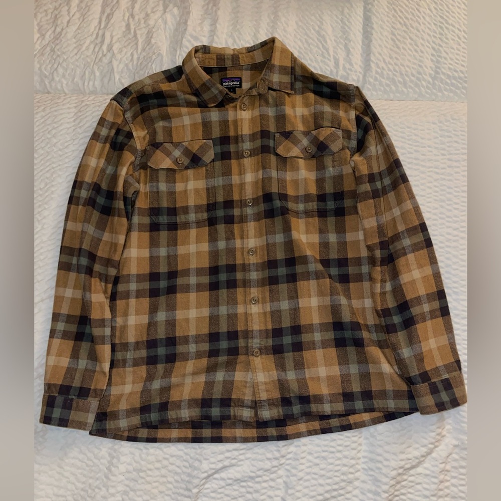 Patagonia Button Down - Large